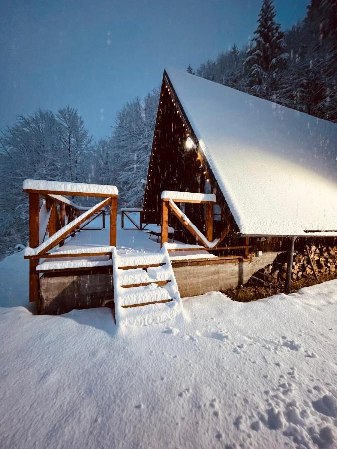 Wild Cabin Malaia Bagian luar foto