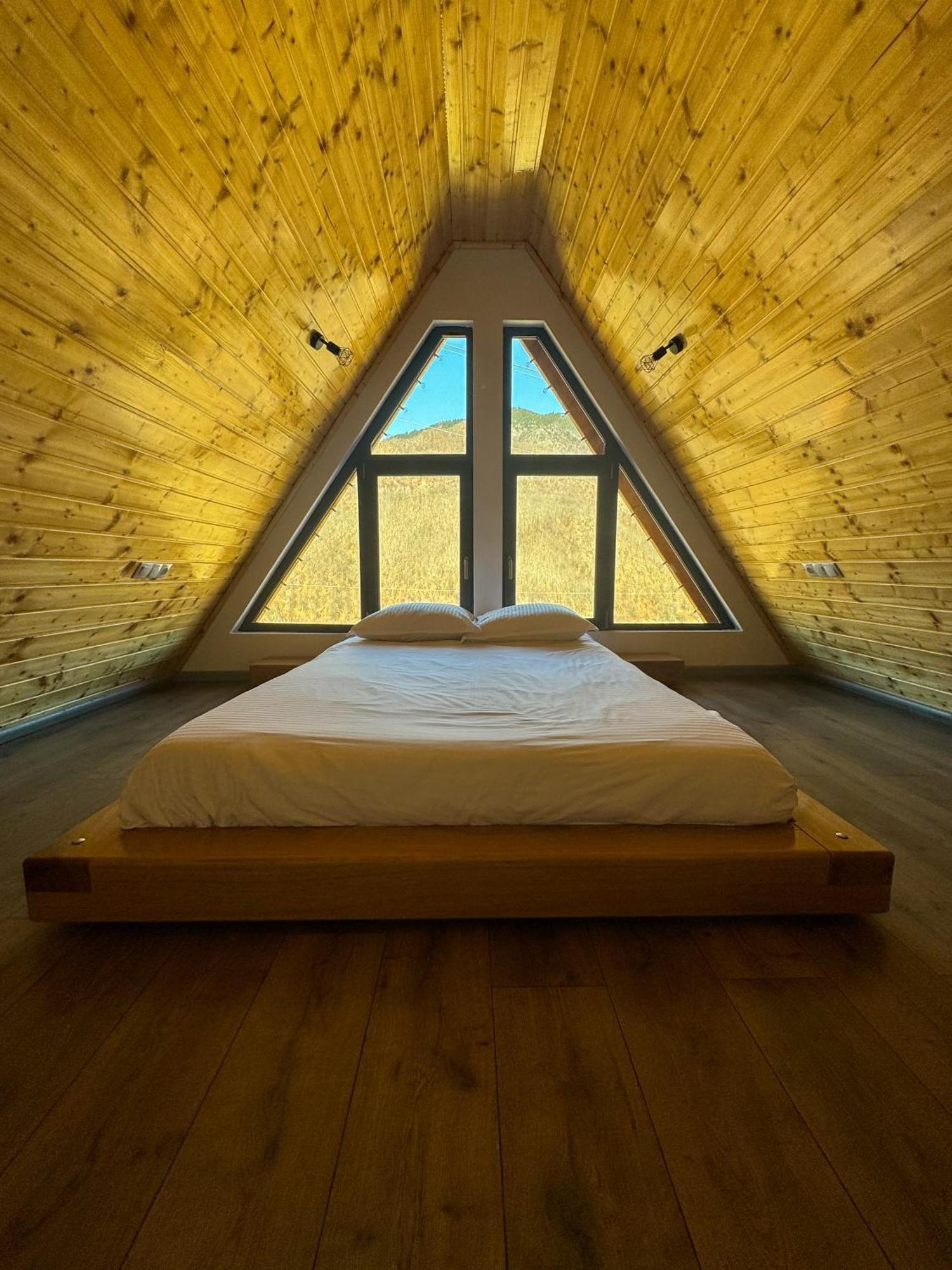 Wild Cabin Malaia Bagian luar foto